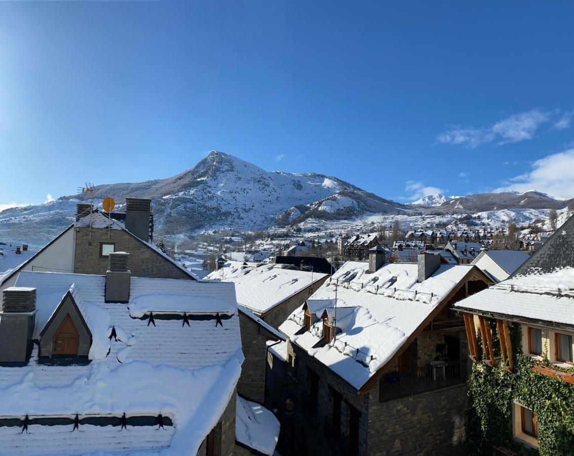 Esplendido Atico En Sallent Con Vistas Sallent de Gállego Kültér fotó