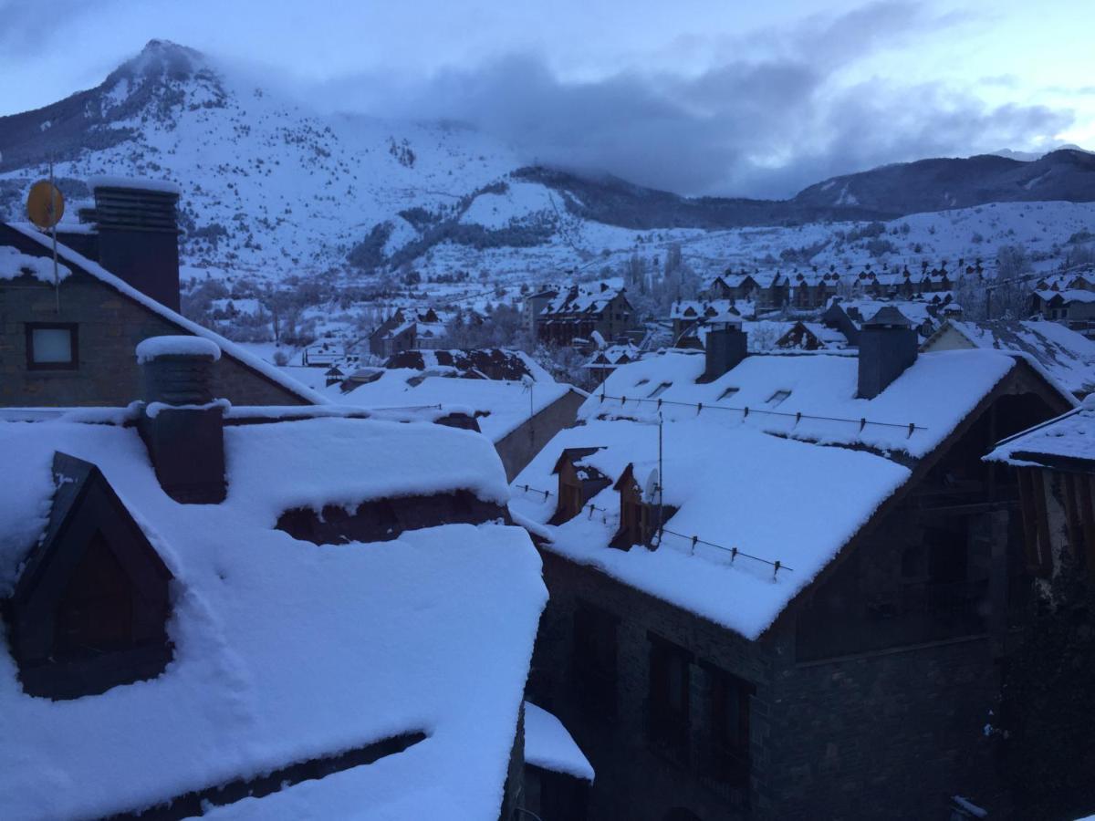 Esplendido Atico En Sallent Con Vistas Sallent de Gállego Kültér fotó